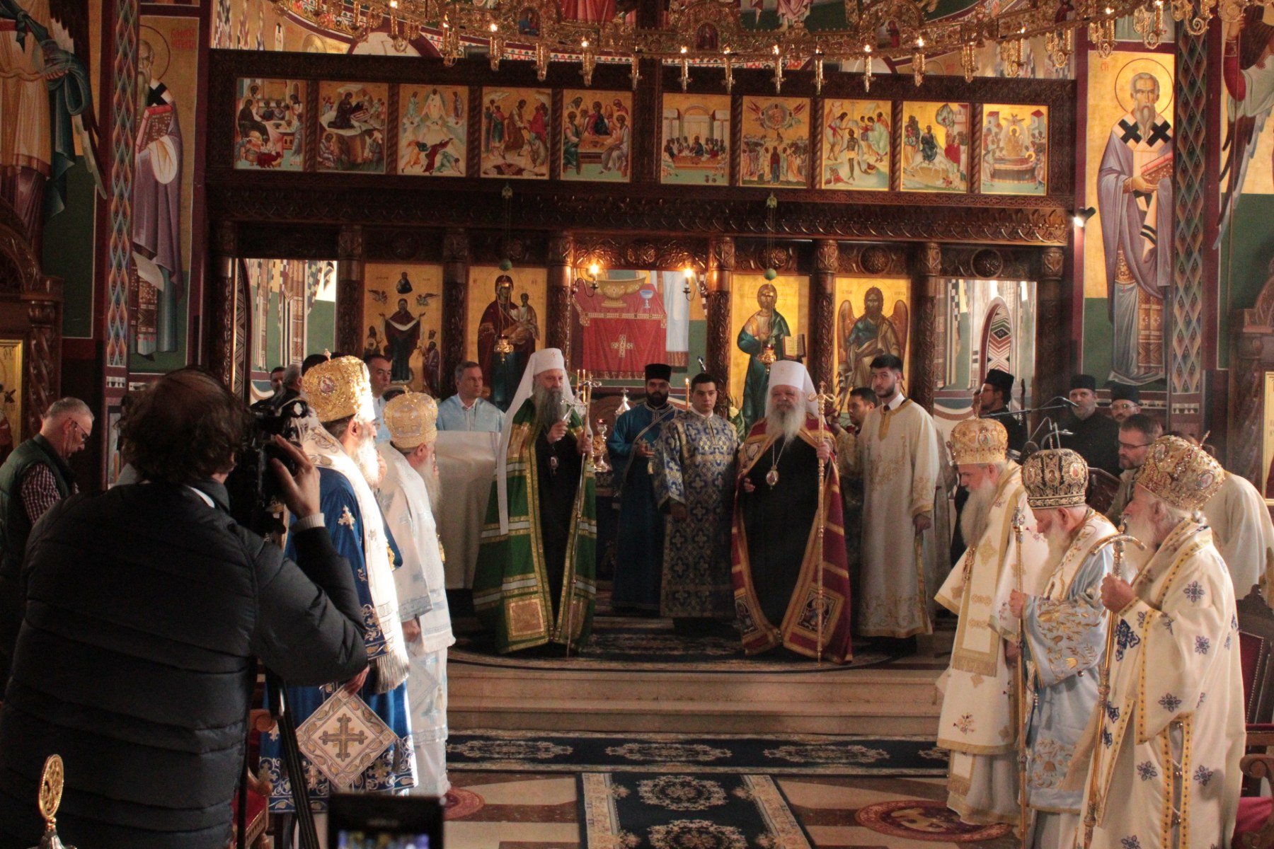 Sveta Liturgija u manastiru Pokrova Presvete Bogorodice u Đunisu