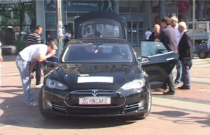 „Tesla mobil“ za jeftiniji i zdraviji prevoz