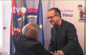 Grad i Okrug uručili priznanja i zahvalnice zaslužnima