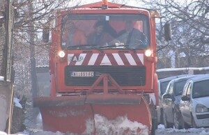 Za dve nedelje na ulice bačeno 300 tona soli