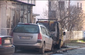 U požaru izgoreli automobili