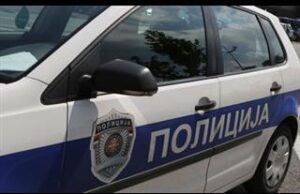 Uhapšene tri osobe zbog napada na policajca