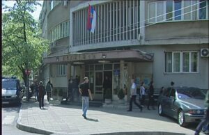 Profesor uhapšen zbog zloupotrebe položaja