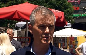 Otvoreni parlmament u centru grada