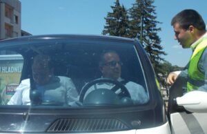 U Srbiji 74% vozača i suvozača vezuje sigurnosni pojas prilikom vožnje