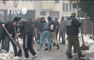 Koriscnici socijalne pomoći pomogli u čišćenju snega