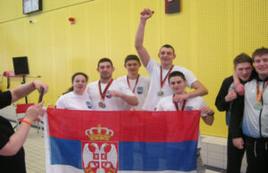 Plivači Naisa osvojili 11 medalja u Malmeu