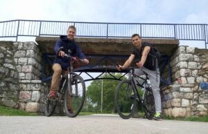 David i Mihajlo osnovali kurirsku službu u Nišu