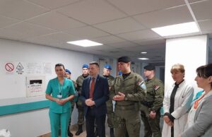 Niški Žandarmi donirali paketiće najmlađim pacijentima Niškog Kliničkog Centra