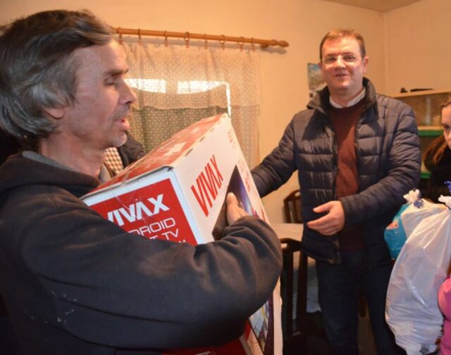 26220130_918145435028055_2575279235204197422_n