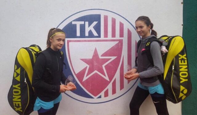 Jana Stojanova i Lola Radivojevic (na slici desno)