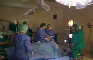 NOVA SARADNJA NIŠKIH I BEOGRADSKIH NEUROHIRURGA- OPERACIJA BAZE LOBANJE NOVOM METODOM