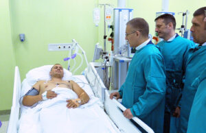 PU NIŠ Ministar Stefanović obišao povredjenog policajca