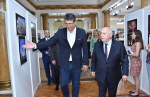 „VELIKA MESTA SVETSKE ISTORIJE“ – izložba fotografija, autora Pjera Bordina u Gradskoj kući