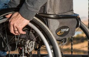 Stolice u paru – da vlast čuje probleme osoba sa invaliditetom