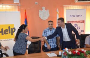 OPŠTINA BELA PALANKA SA ORGANIZACIJOM HELP POMAŽE RAZVOJU PREDUZETNIŠTVA
