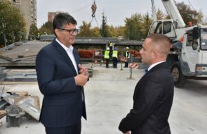 GRADONAČELNIK OBIŠAO RADOVE NA JAVNOM PARKIRALIŠTU KOD DOMA ZDRAVLjA