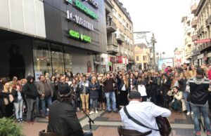 Galija iznenadila Nišlije svirkom na ulici!