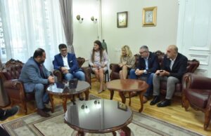 VINA I KUHINjA HILANDARA I SVETE GORE U DECEMBRU I U NIŠU