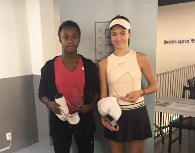 Lola Radivojević i Meli Monfis