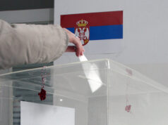 Građani deset lokalnih samouprava danas glasaju: Pravo glasa ima 247.985 građana Izbori glasanje