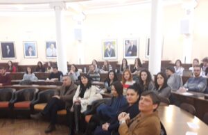 Zabrinjavajući podaci o zavisnosti adolescenata od interneta, igrica i društvenih mreža u Srbiji