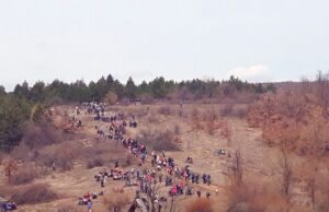 Održana do sada najmasovnija planinarska akcija u selu Vrmdža