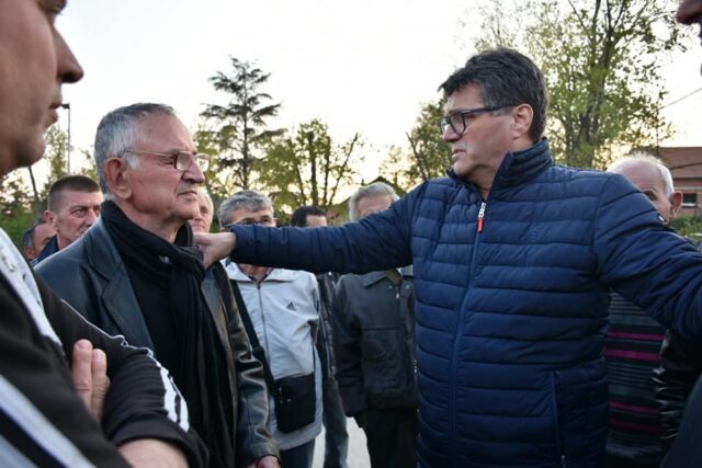 56423393_1089406031245643_646292410820722688_n