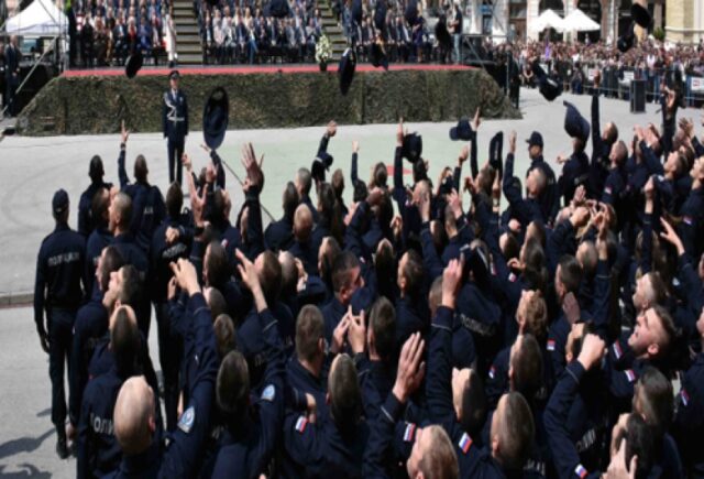 0836d5ab6ab98dd764c0e2c0fb1a7a99_XL