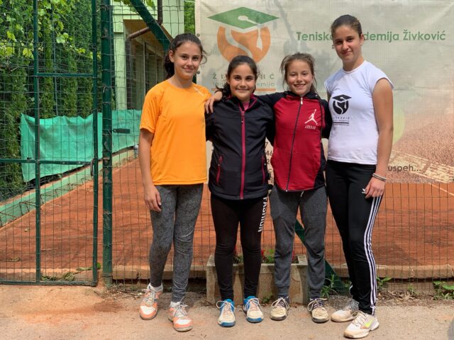 TENISERKE TAŽ šampionke Regiona (1)