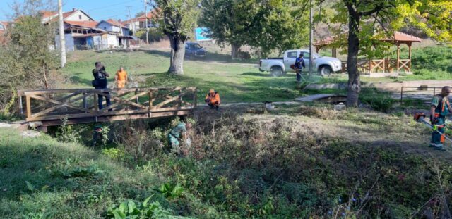 0-02-0a-03953768cac933e1e8c01d0e79cba12324a04761fdee77ca6c7a04c8bec1e915_1f69c2dd