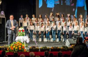 Humanitarna predstava „Poštovanje deci“ za Uroša Matoševića