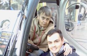 Mladi niški novinar svoju nagradu donirao za lečenje teško bolesne dece