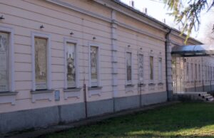 Otvaranje izložbe „30 godina Srna filma i Кinoteke Republike Srpske“ u ponedeljak, 20. marta 2023. storijski arhiv fasadni panoi_04