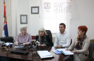 Prosvetari čekaju konkurse za stalni posao