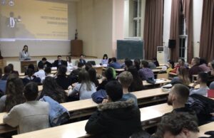 Počeo sa radom Studentski debatni klub, Studenti debatovali o zagađenju vazduha