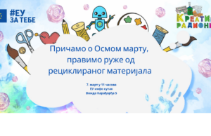 Na kreativnoj radionici o Osmom martu, deca prave ruže od recikliranog materijala