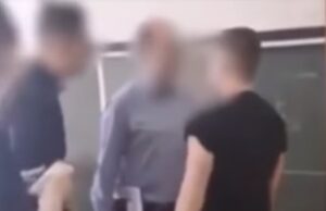 ŠTO DA NE KAŽEM – ĐACI SU GLAVNI, NE PROFESORI