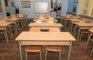 ŠTO DA NE KAŽEM – TUŽNO MI ZBOG ŠKOLARACA