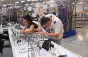 Radnici se vraćaju u pogone, obnavlja se proizvodnja