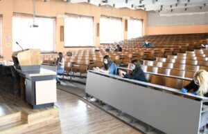 Na fakultet 15 minuta pre zakazanog ispita