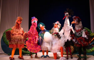 „Ružno pače“ i „Crvenkapa u nebajci“ na jutjub kanalu Pozorišta lutaka