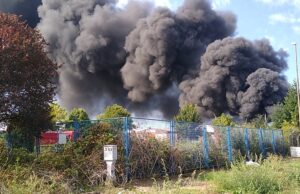 Magacin i dalje u plamenu, srećom bez povredjenih Požar Mramorsko brdo