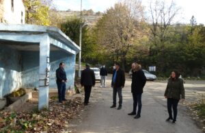 Zaštitna ograda za bezbedniji put kroz Knez selo