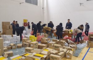 URUČENI PAKETI POMOĆI ZA UGROŽENO STANOVNIŠTVO OD POPLAVA