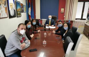 Pomoć starijima oko prijave za vakcinaciju