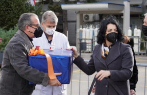 Pomoć i pokloni Kliničkom centru i privremenoj kovid bolnici u Čairu