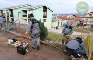 Udruženje Redna akcija Delijski vis popravilo ogradu vrtića “Pepeljuga”