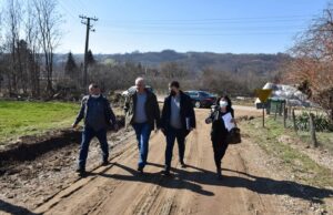 Predsednik opštine Aleksinac sa saradnicima u poseti Gredetinu