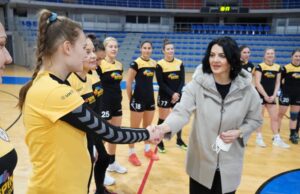 Gradonačelnica Dragana Sotirovski posetila rukometašice pred finale Kupa